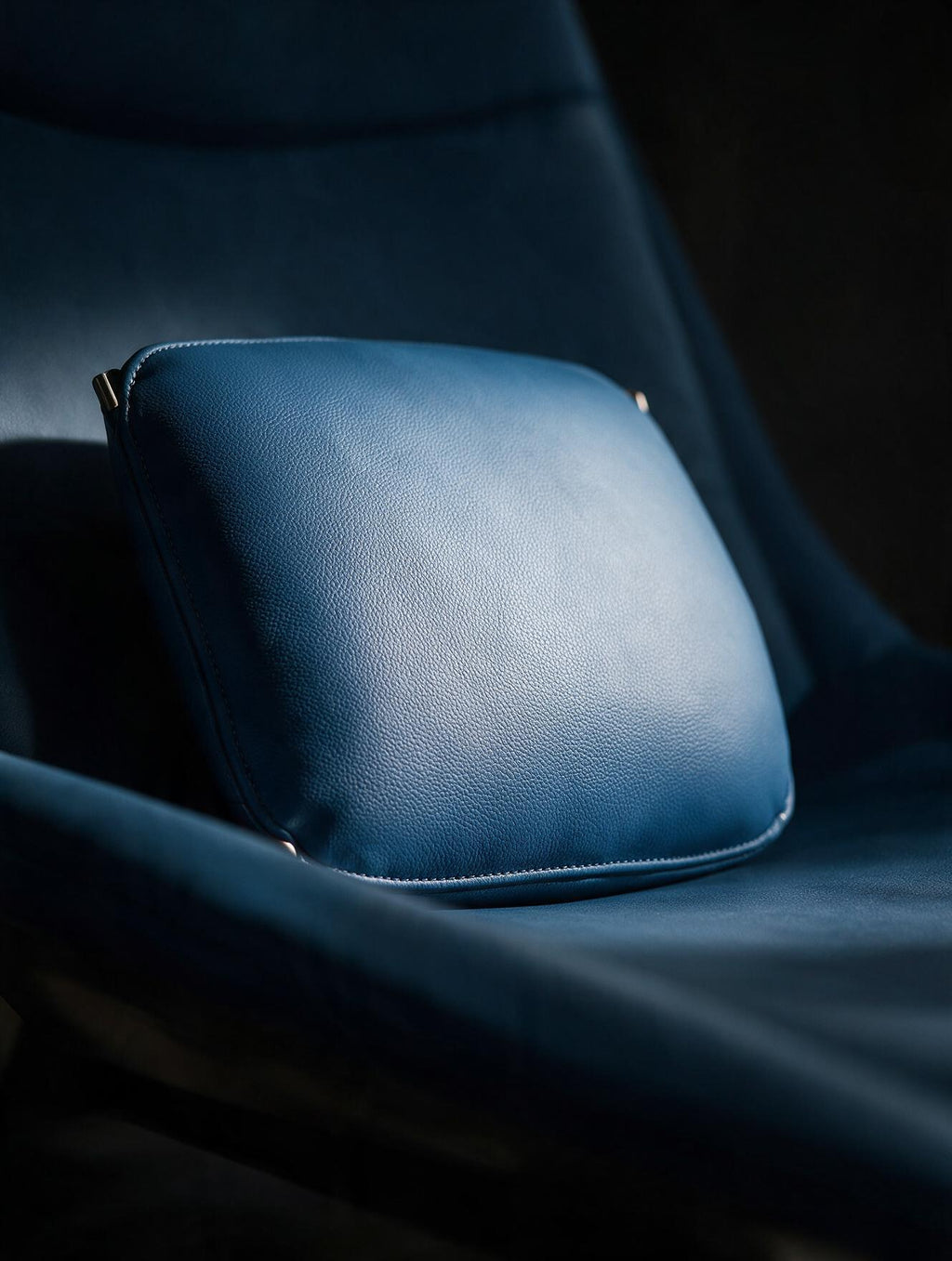 RS-0035 Blue (C09) — product example · texture visualization (DE-178)