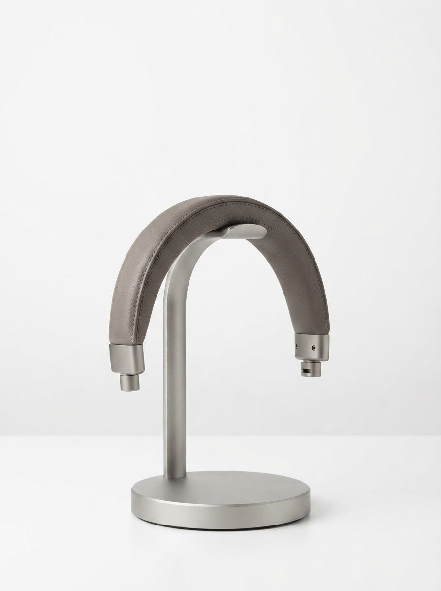 TP-0048 Warm Gray (C44) — product example · texture visualization (DE-41)