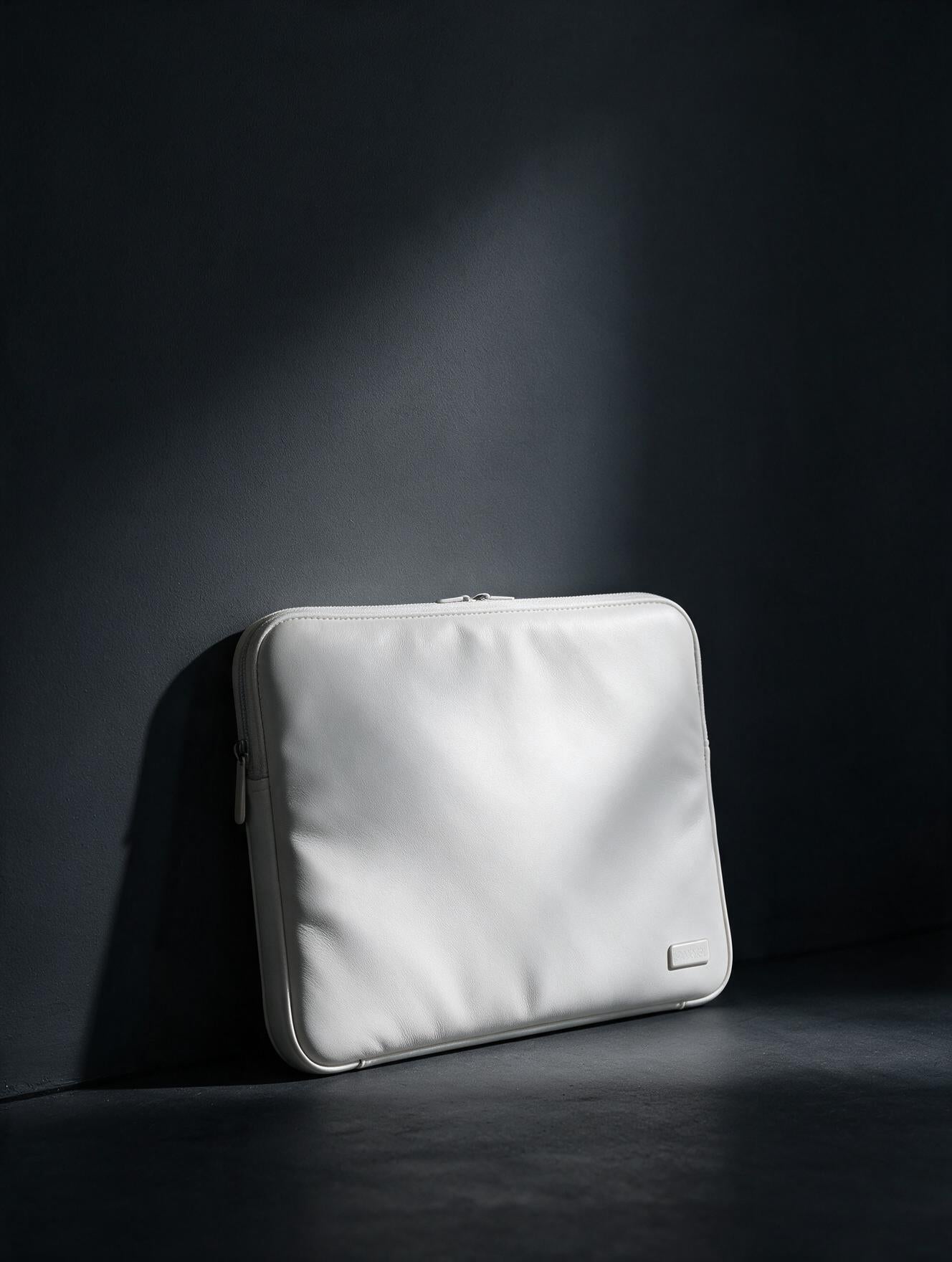 RS-0017 White (C01) — product example · texture visualization (UM-T)